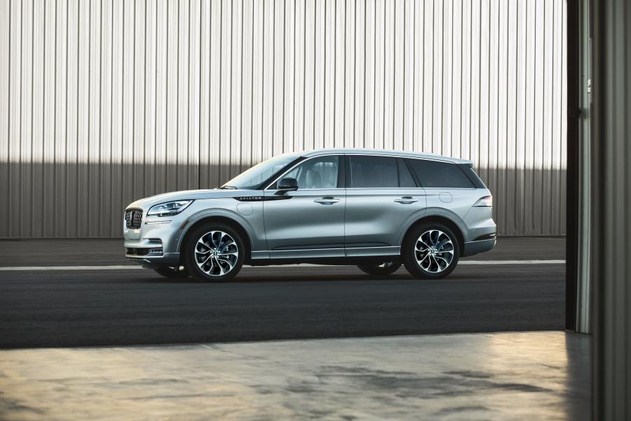  Lincoln Aviator Grand Touring 2019 года  (фото 5 из 67)